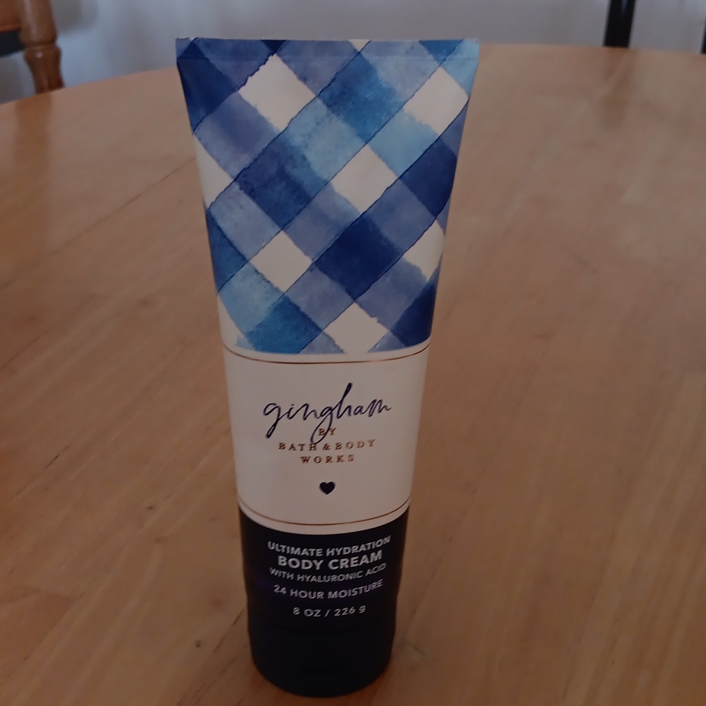 Bath & Body Works Choice Of One Body Cream - NWT - Picture 5 of 10